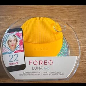 BNIB sealed Foreo Luna fofo smart cleaning brush MSRP $89
